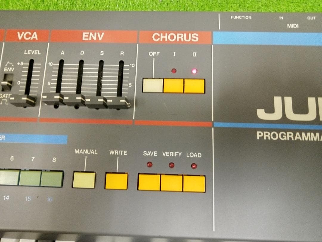 Roland JUNO-106 　シンセサイザー