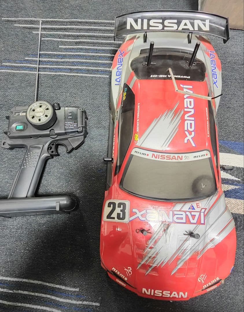 Nissan ラジコンカー