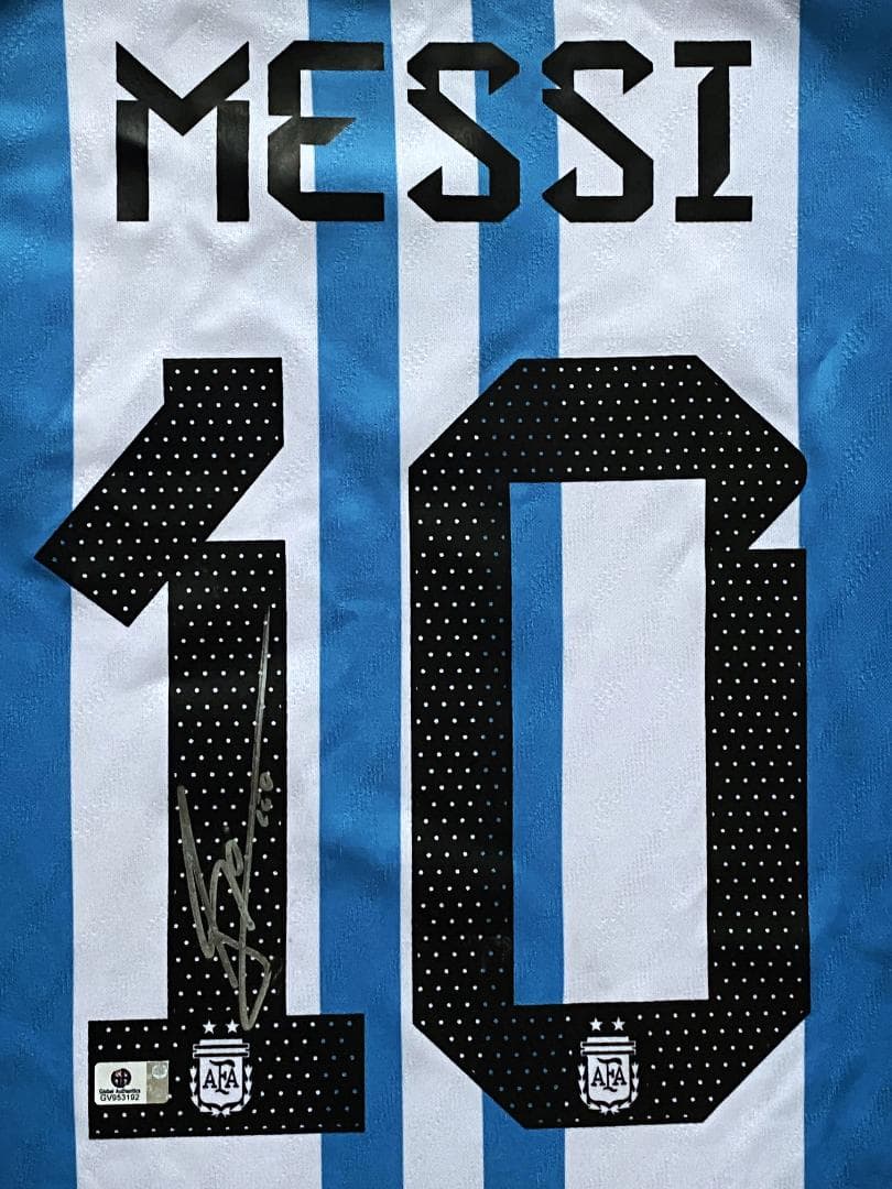 【レア】リオネル・メッシ☆直筆サインユニフォーム☆ジャージ☆写真付き