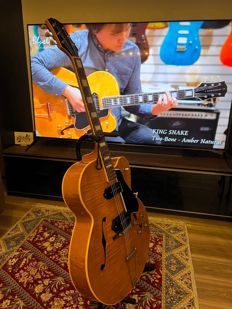 ギター KING SNAKE Two-Bone Amber Natural
