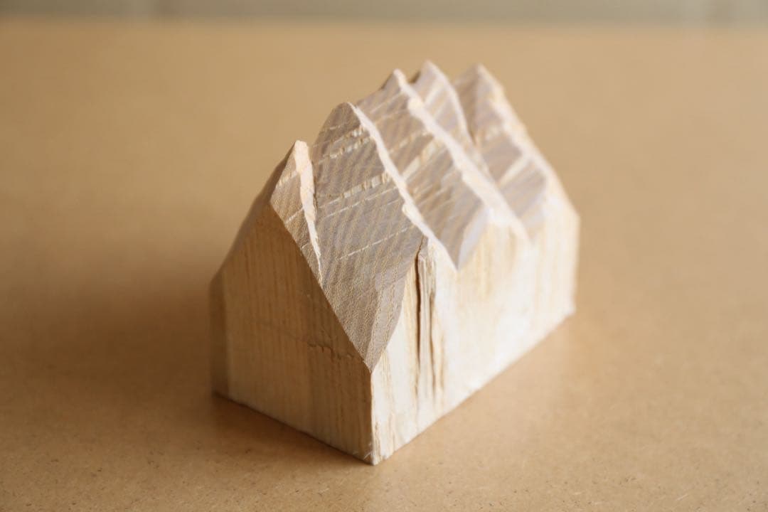 高野夕輝 日高山脈 山脈 木彫り熊 彫刻 木彫 オブジェ 作家 1