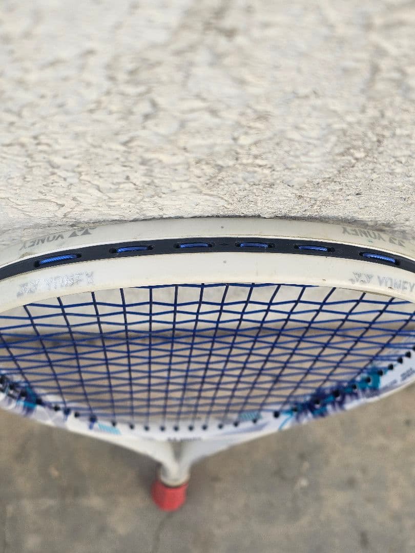 YONEX ホワイト ラケット　ボルトレイジ5s