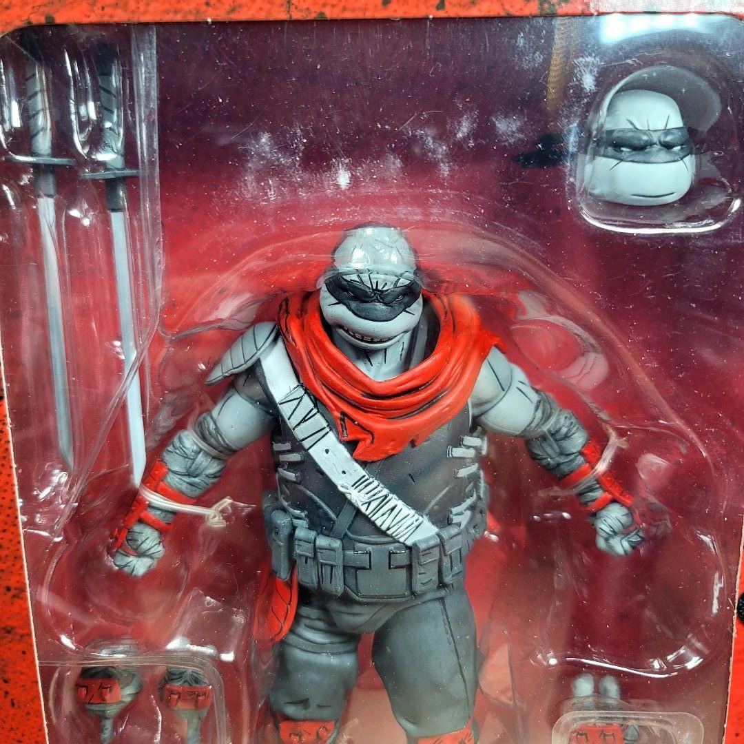 【NECA】正規品 TMNT ナイトウォッチャー・レオナルド ロスト・イヤーズ