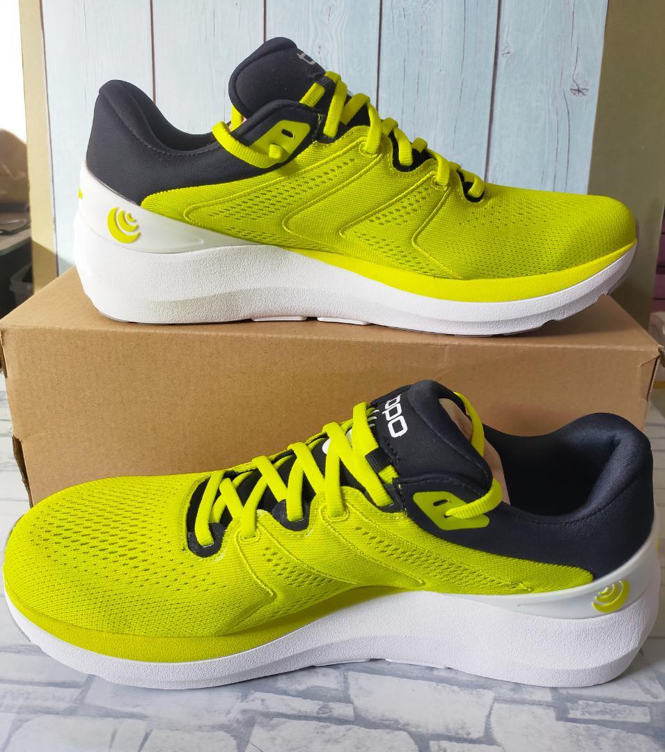 トポアスレチック TOPO ATHLETIC PHANTOM 2 未使用品