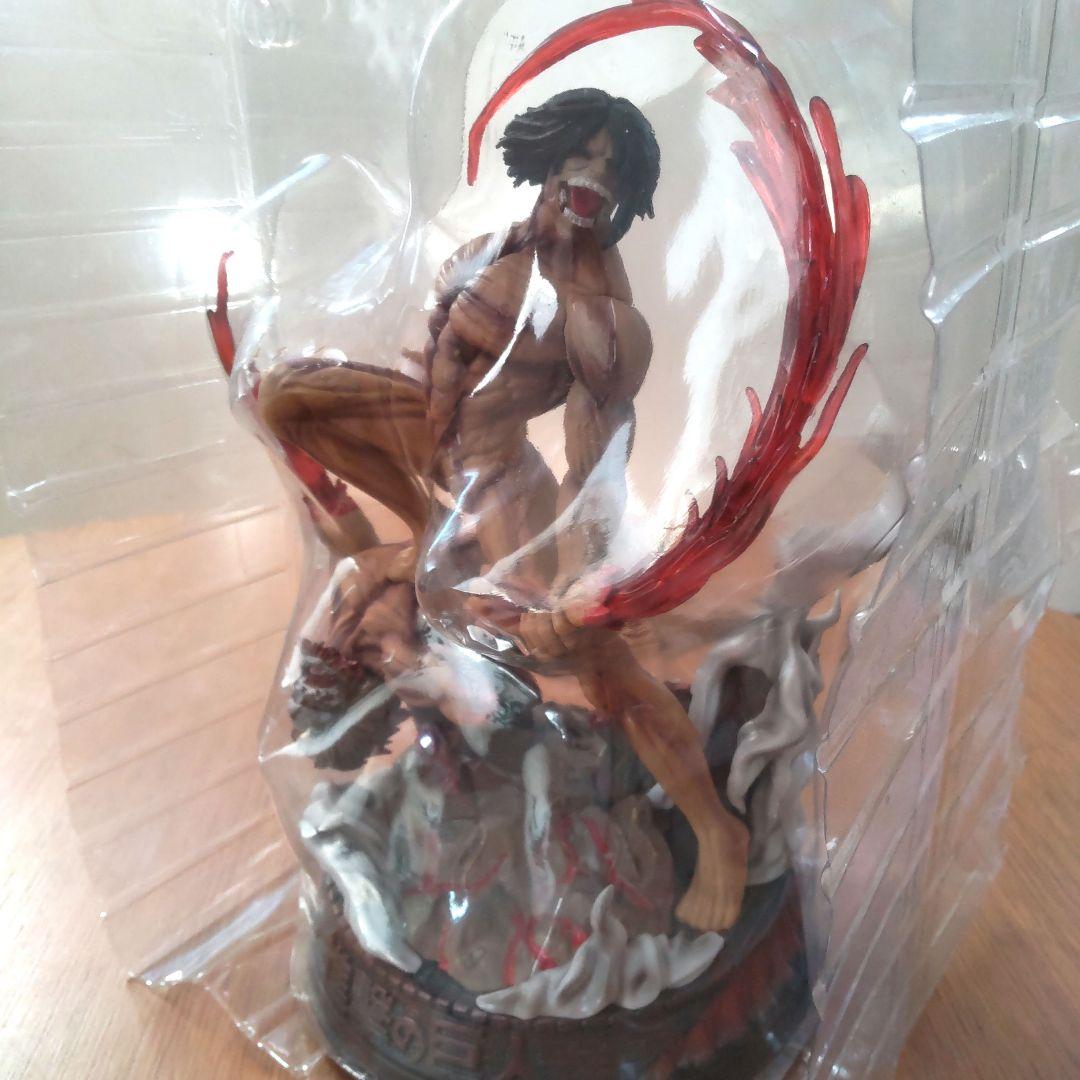 進撃の巨人　エレンフィギュア