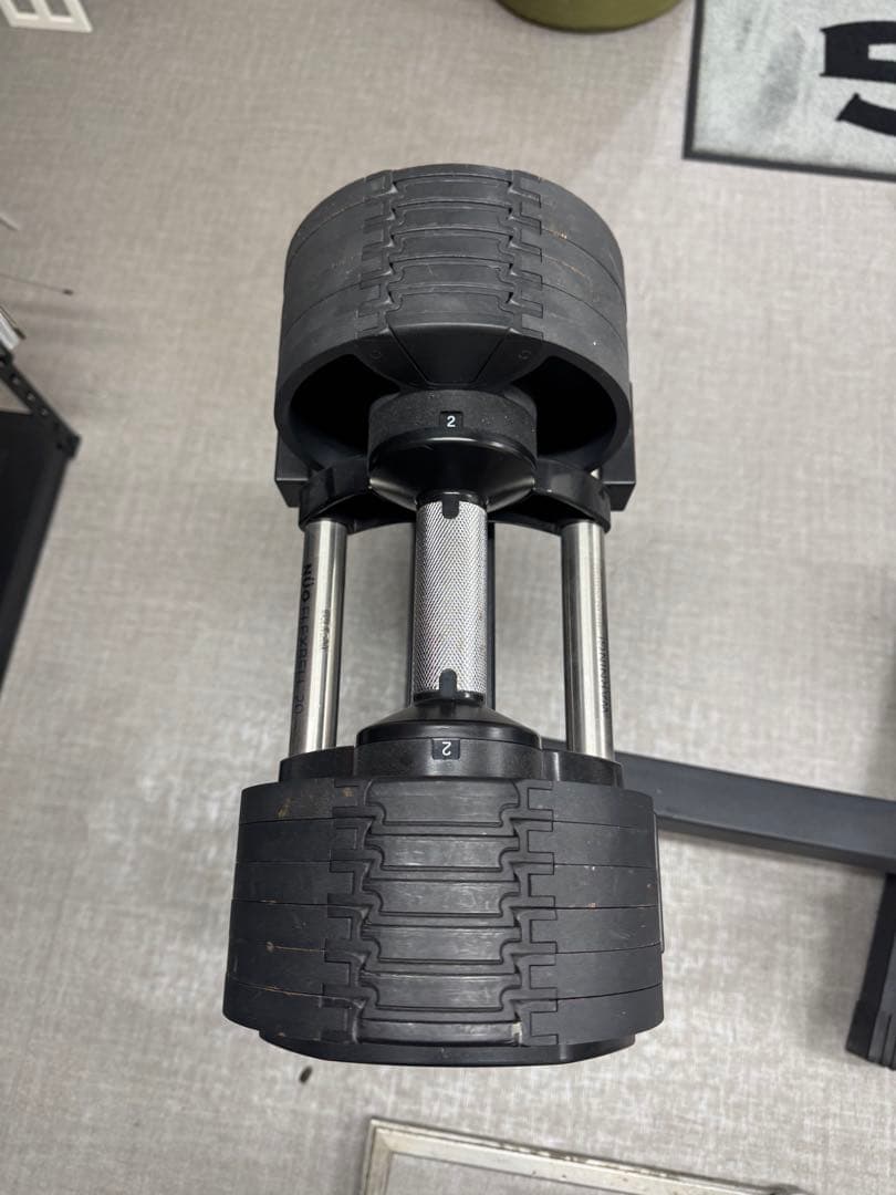 可変式ダンベル フレックスベル　スタンド付き ブラック　4キロ刻み