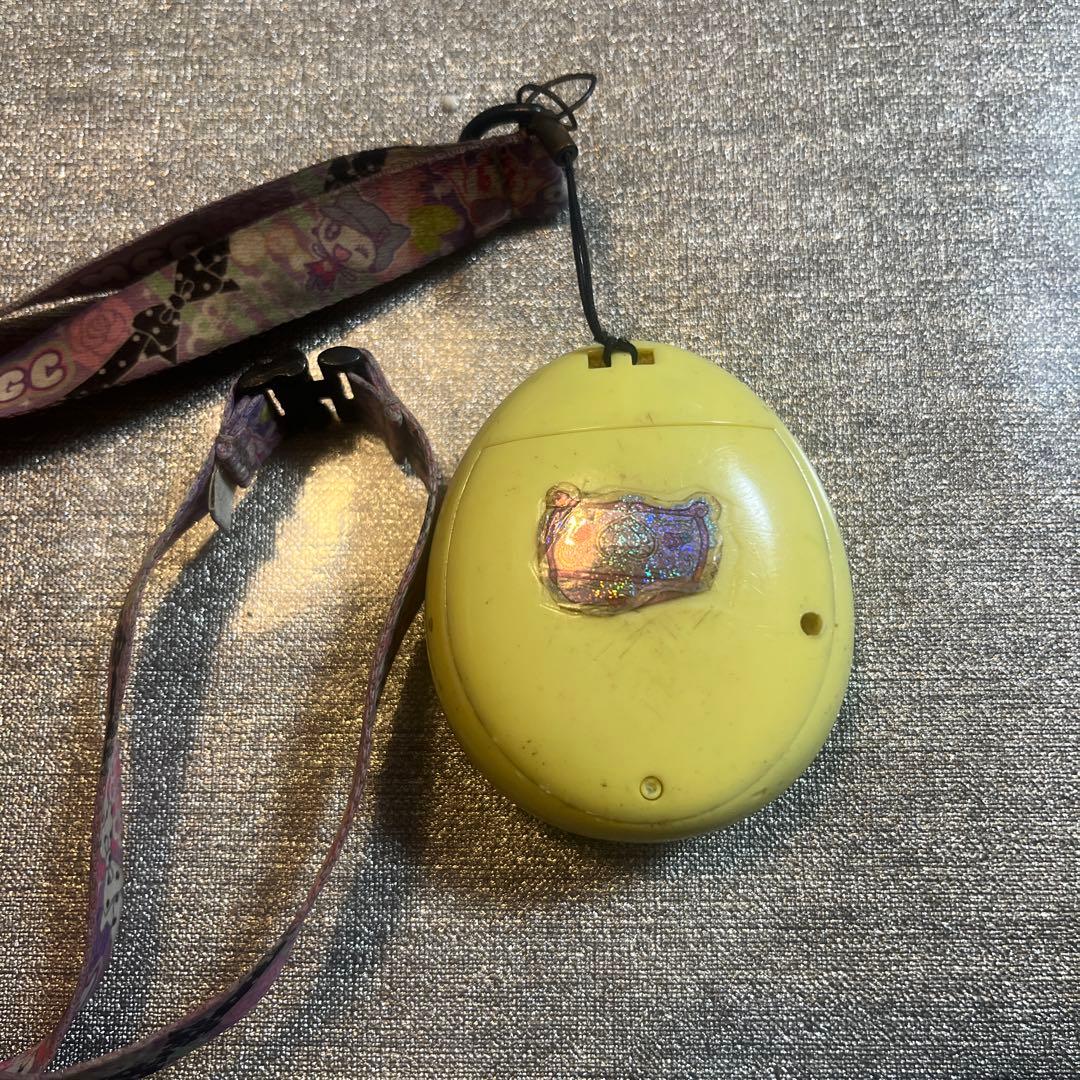 Tamagotchi イエロー キャラクター柄ストラップ
