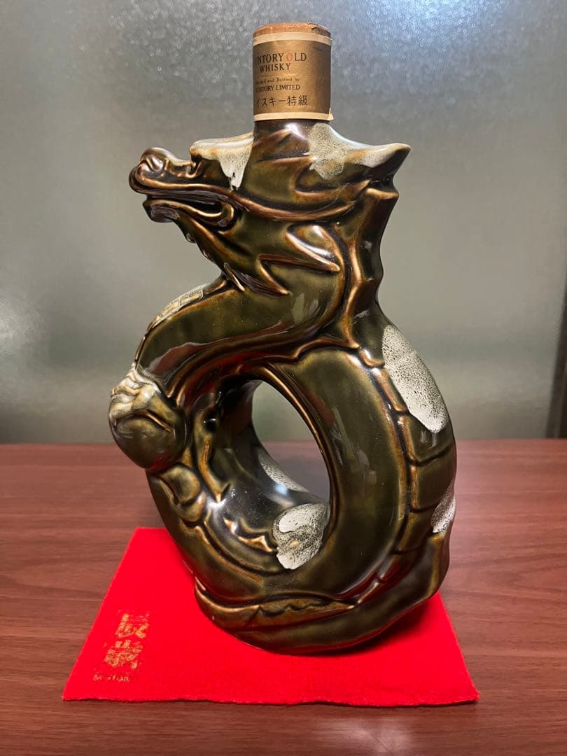 未開栓 特級 Suntory サントリー オールドウィスキー 干支ボトル 辰 龍