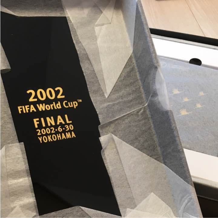 2002FIFAワールドカップ決勝戦プレステージギフト　漆塗りボックスと写真立て