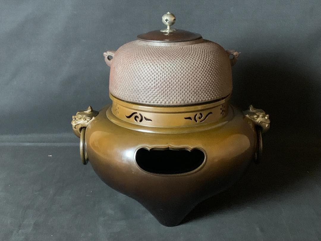 高橋敬典 金谷浄雲 南鐐銀摘み霰平丸釜 唐銅鬼面風炉 共箱 茶道具 913