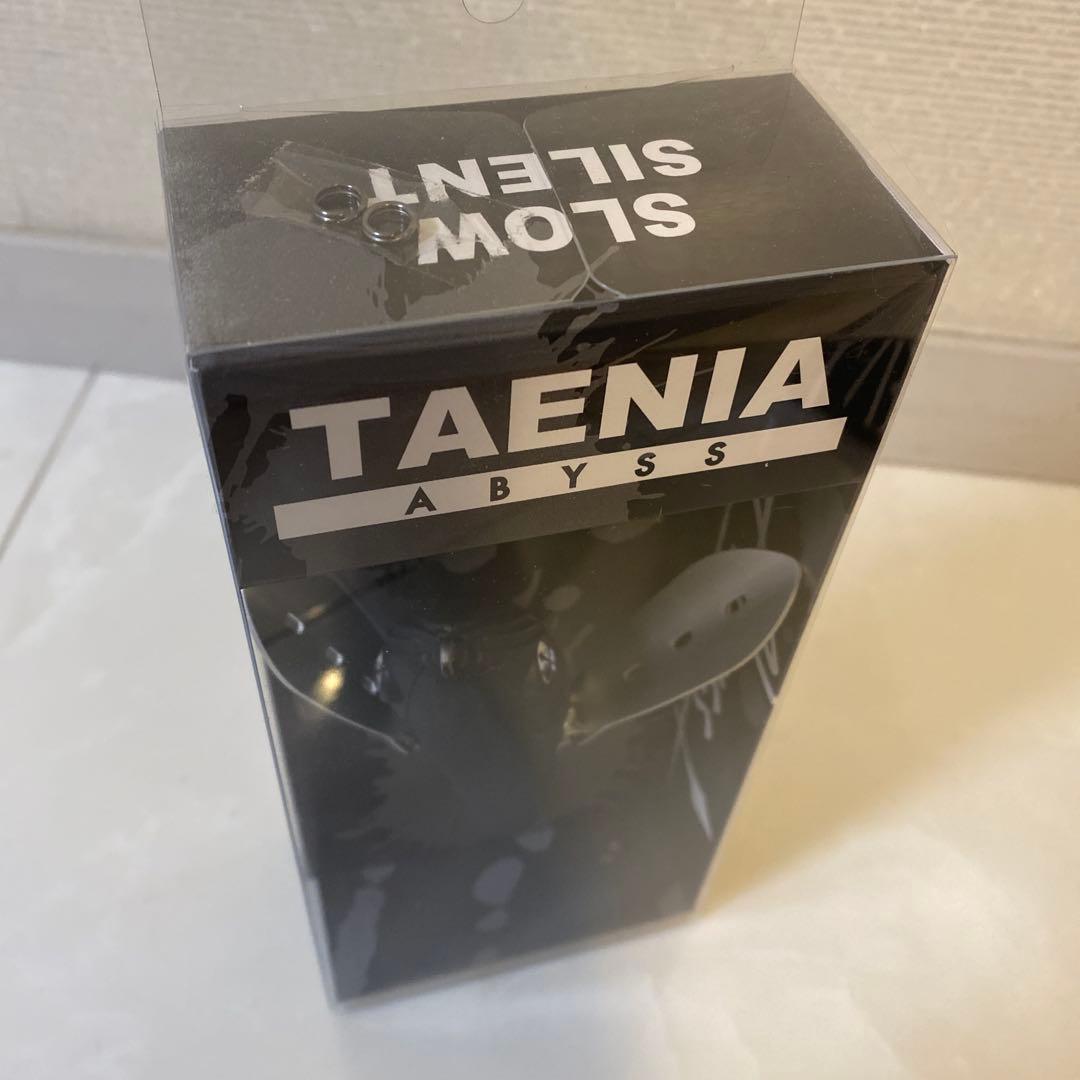 NEW TAENIA リップラップ