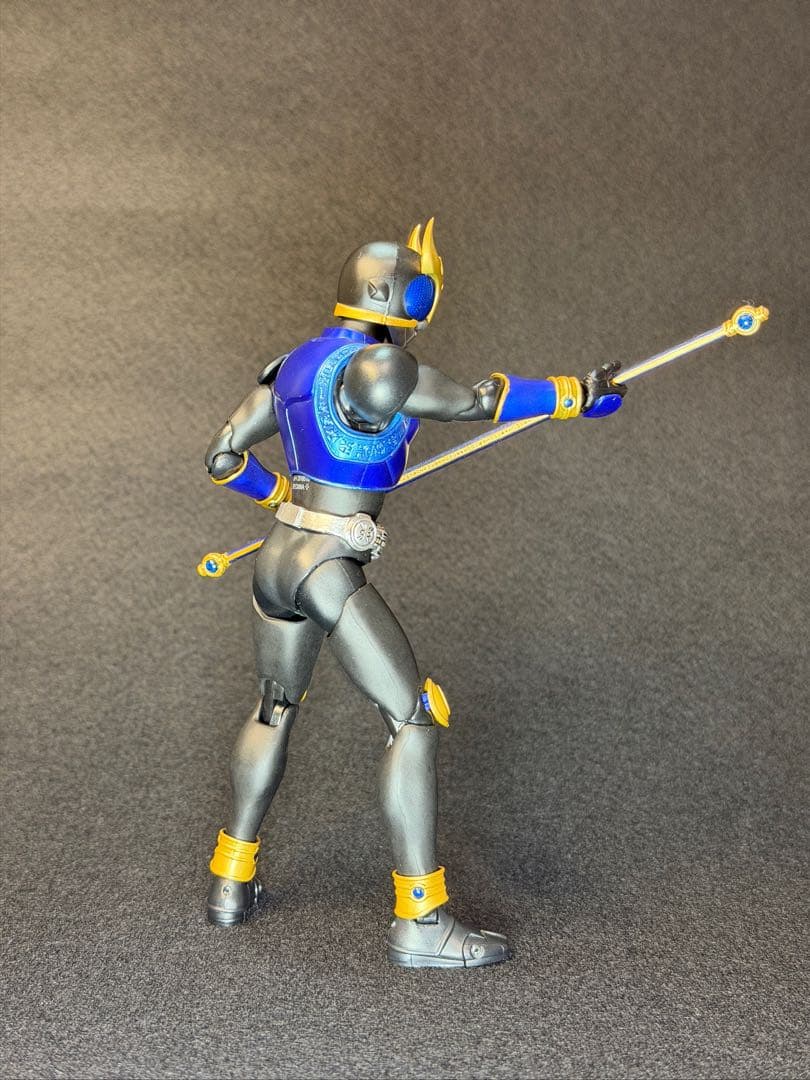 S.H.Figuarts（真骨彫製法） 仮面ライダークウガ ドラゴンフォーム