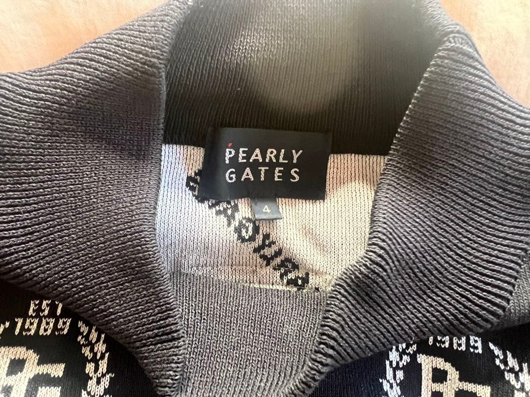 PEARLY GATES ロゴ入り ブラックセーター Aサイズ