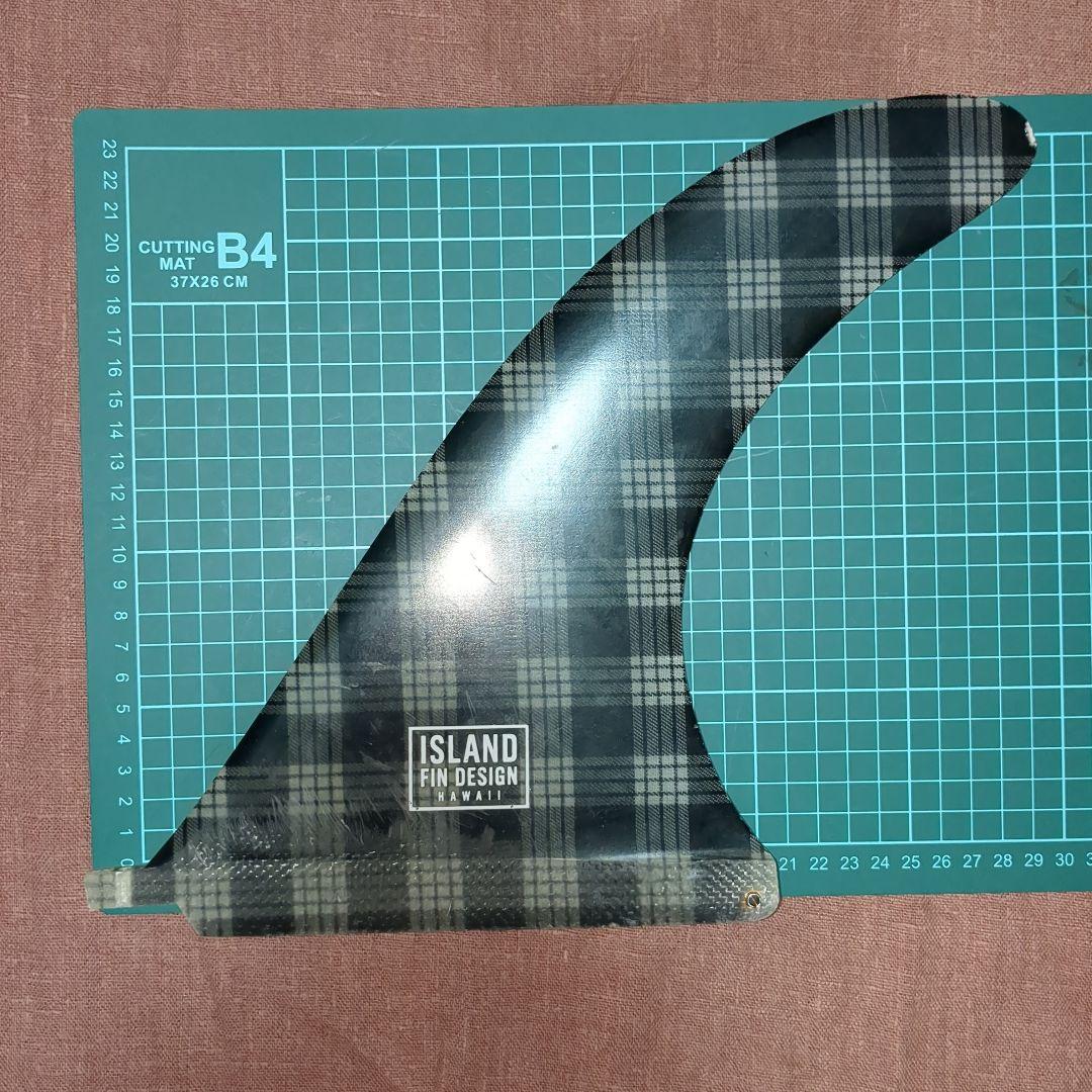 9.5インチ　 FIN DESIGN サーフボードフィン チェック柄