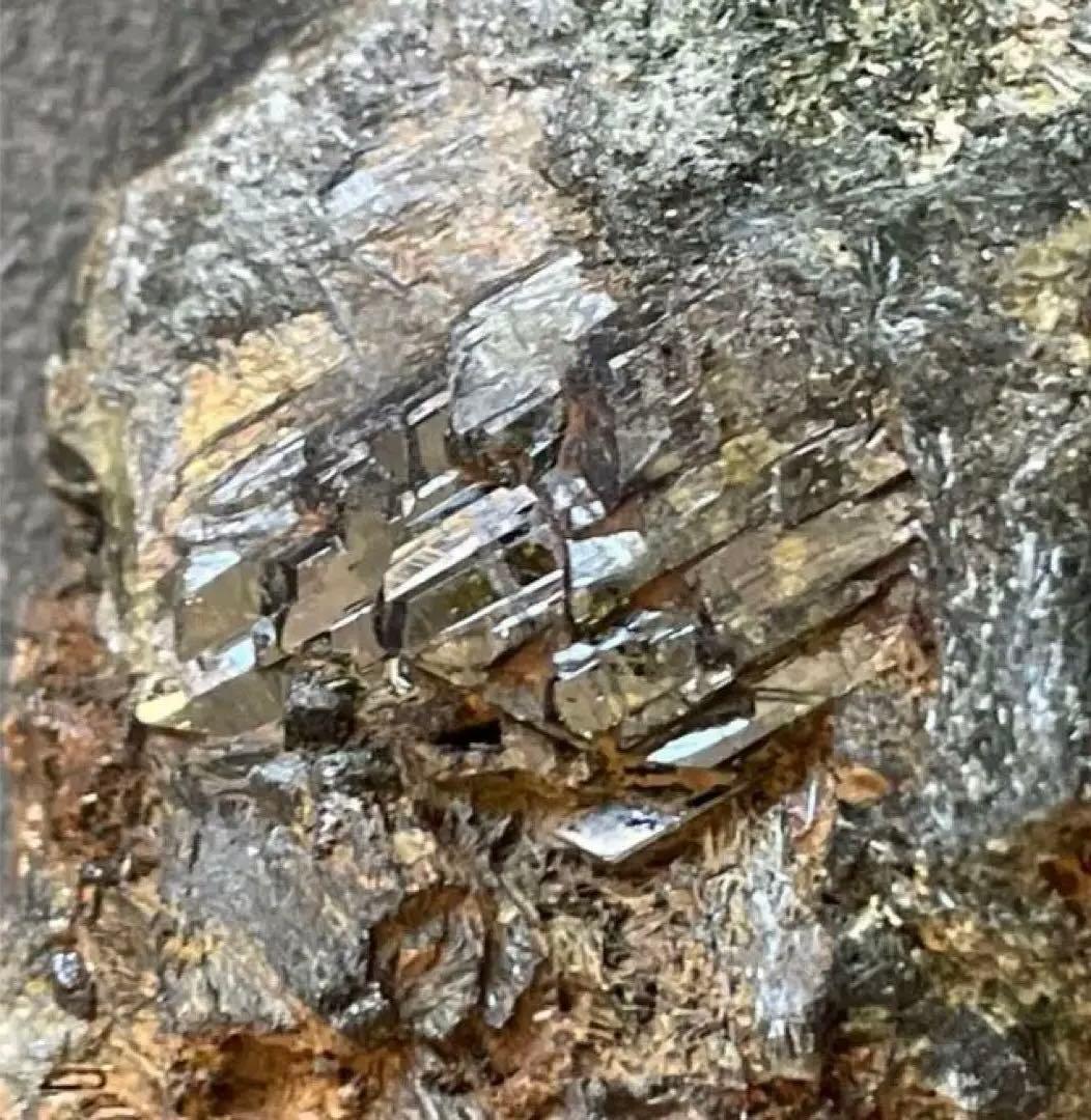 甲武信鉱山 緑簾石 希少‼️