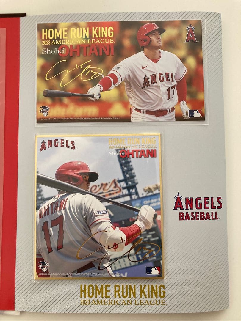 MLB公式　大谷翔平ポストカード44枚&プレミアム箔押しホルダー　切手は含まない