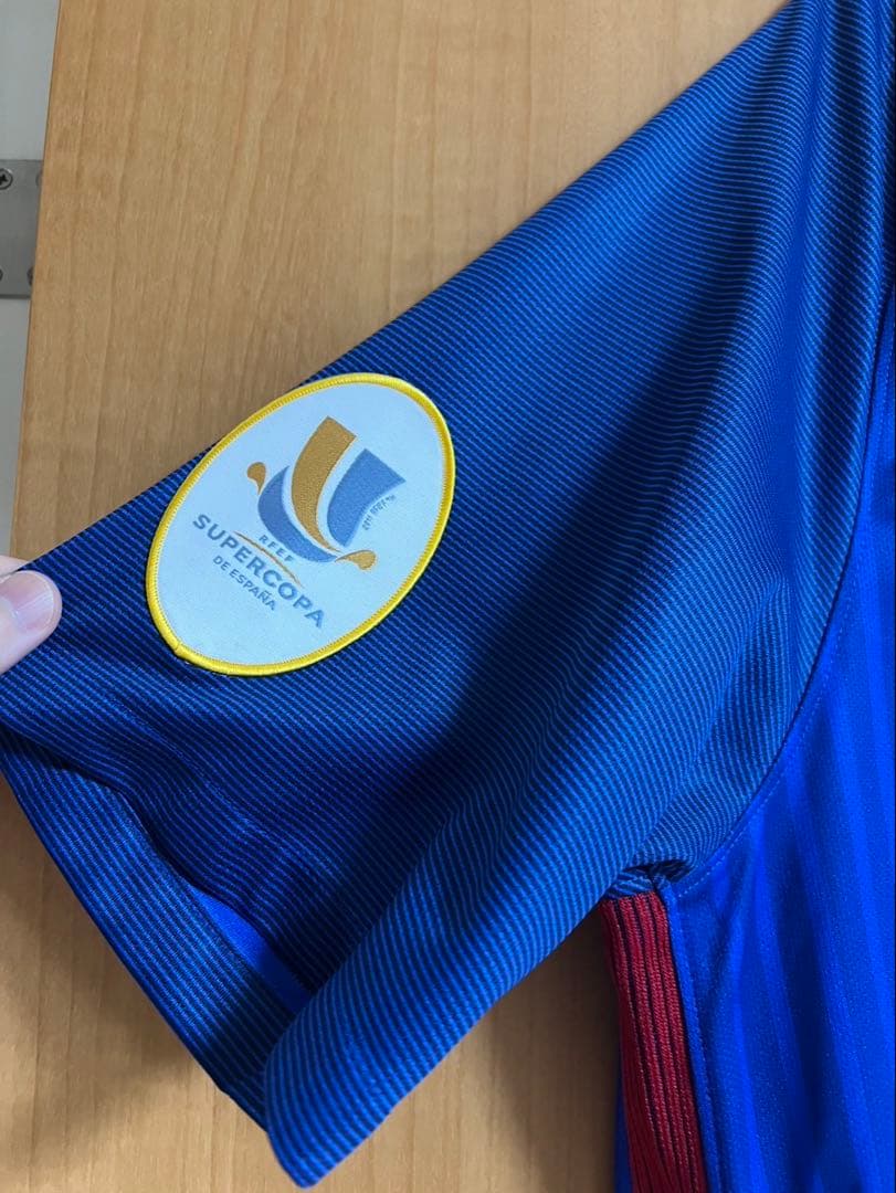 希少　メッシ　バルセロナ　ユニフォーム　オーセンティック　2016