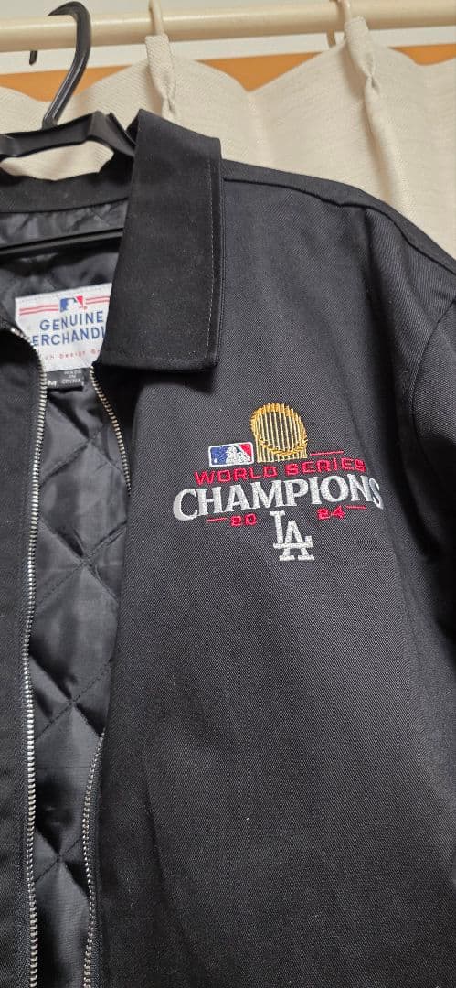 ドジャース　ワールドシリーズ優勝記念ジャケット　海外Mサイズ