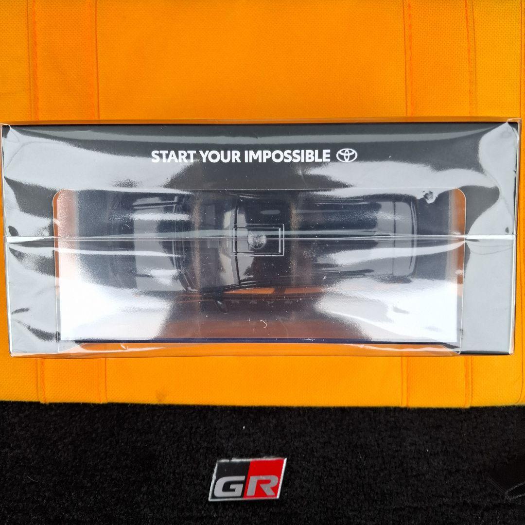 トヨタ新型 RAV4 1/30ミニカー Zハイブリッド カラー・ブラック