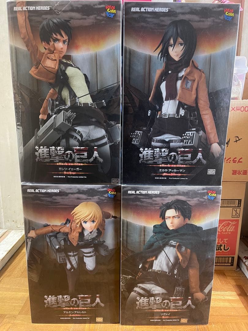 (未開封)進撃の巨人 RAH フィギュアセット