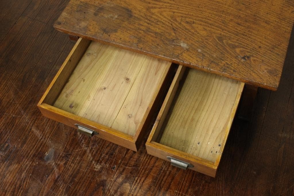 古い使い込まれた風合いが良い文机！古家具/古道具/テレビ台/帳場机/ローボード