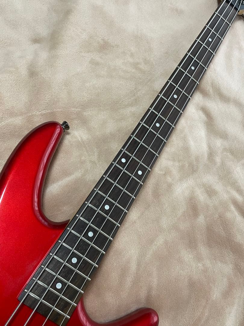 エレクトリックベース　アイバニーズGio 新品弦に交換済み。