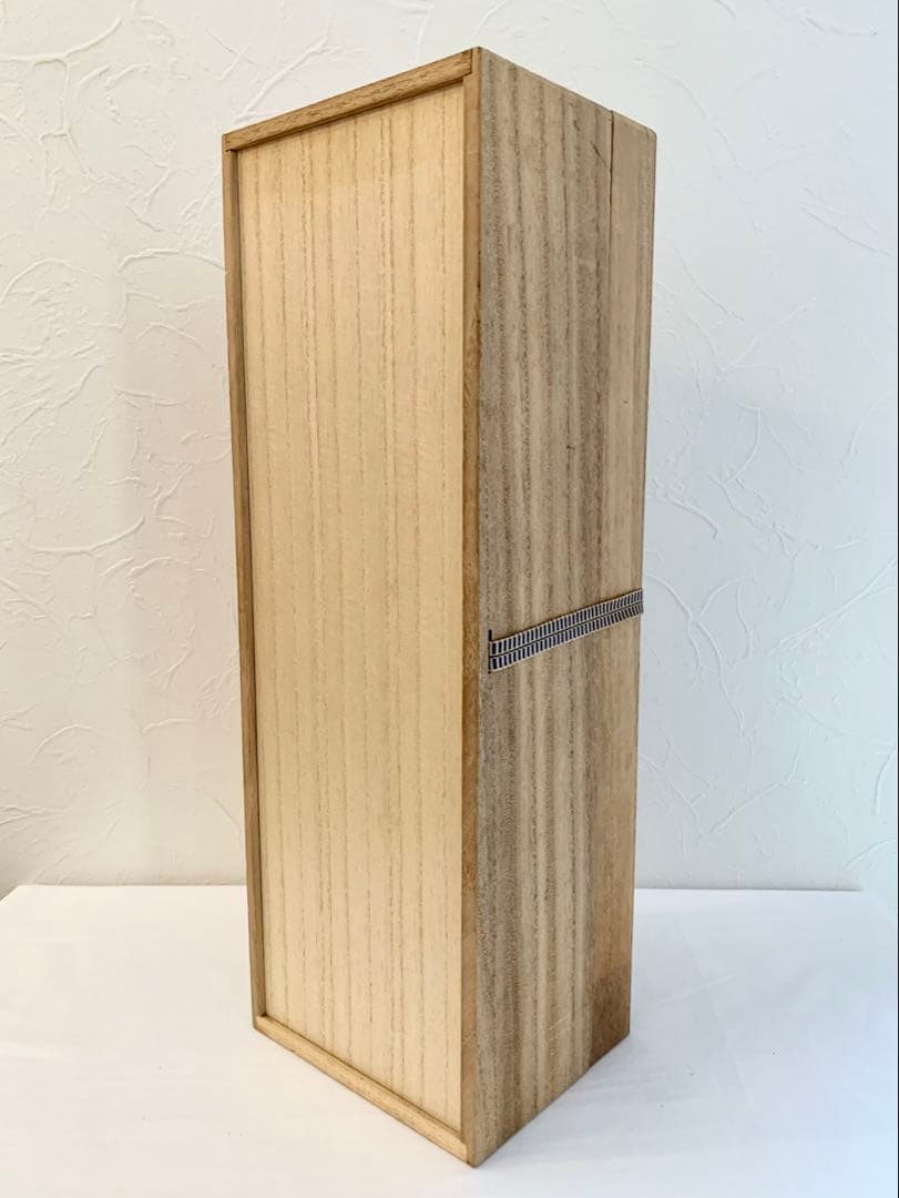 久米島の久米仙「 沖縄 」 43度,1,800ml 30年物 / 泡盛古酒