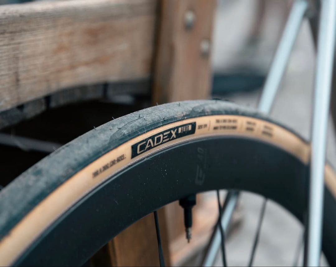 よ*ー様 セール中‼️Jayco プロ支給品　Cadex Aero 30c