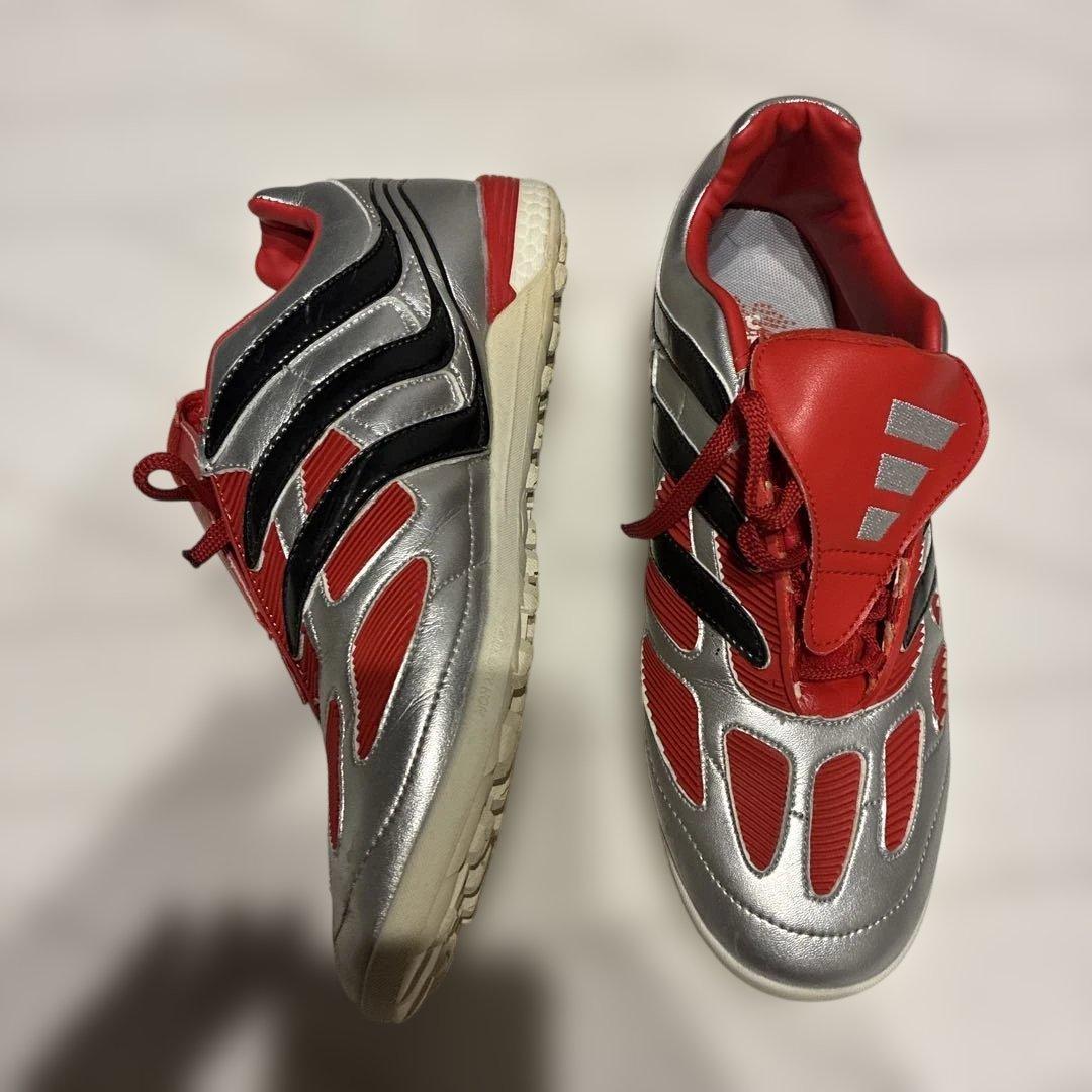 アディダス　プレデター　プレシジョン　ターフ