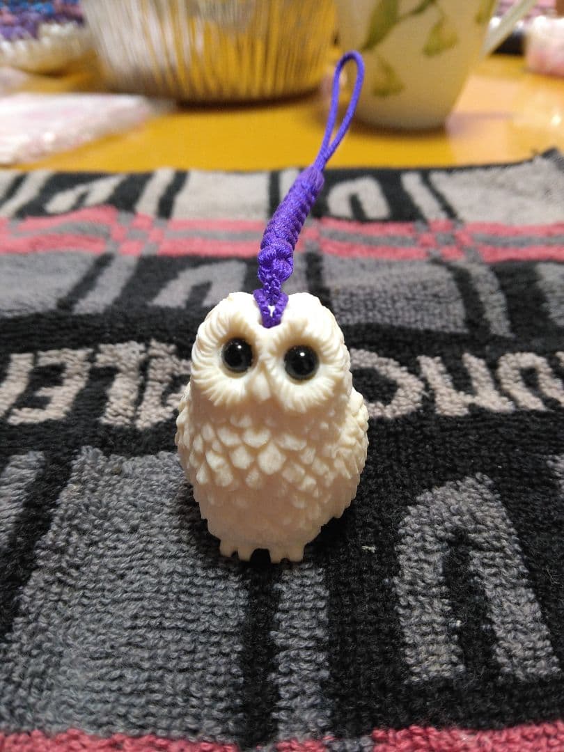 天然素材牙彫刻フクロウ根付け新品3.5x2.5cm