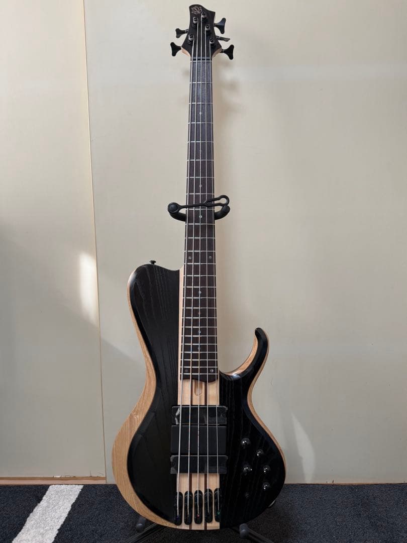 5弦　エレキベース