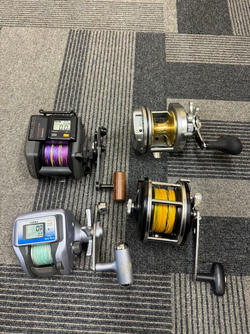 リール 4つ