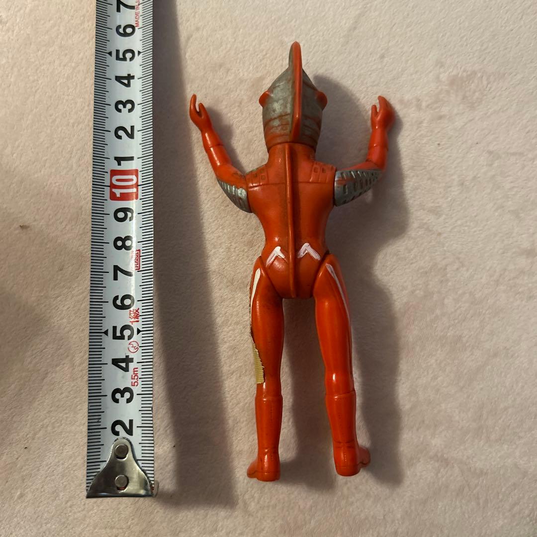 ウルトラセブンフィギュア オレンジ