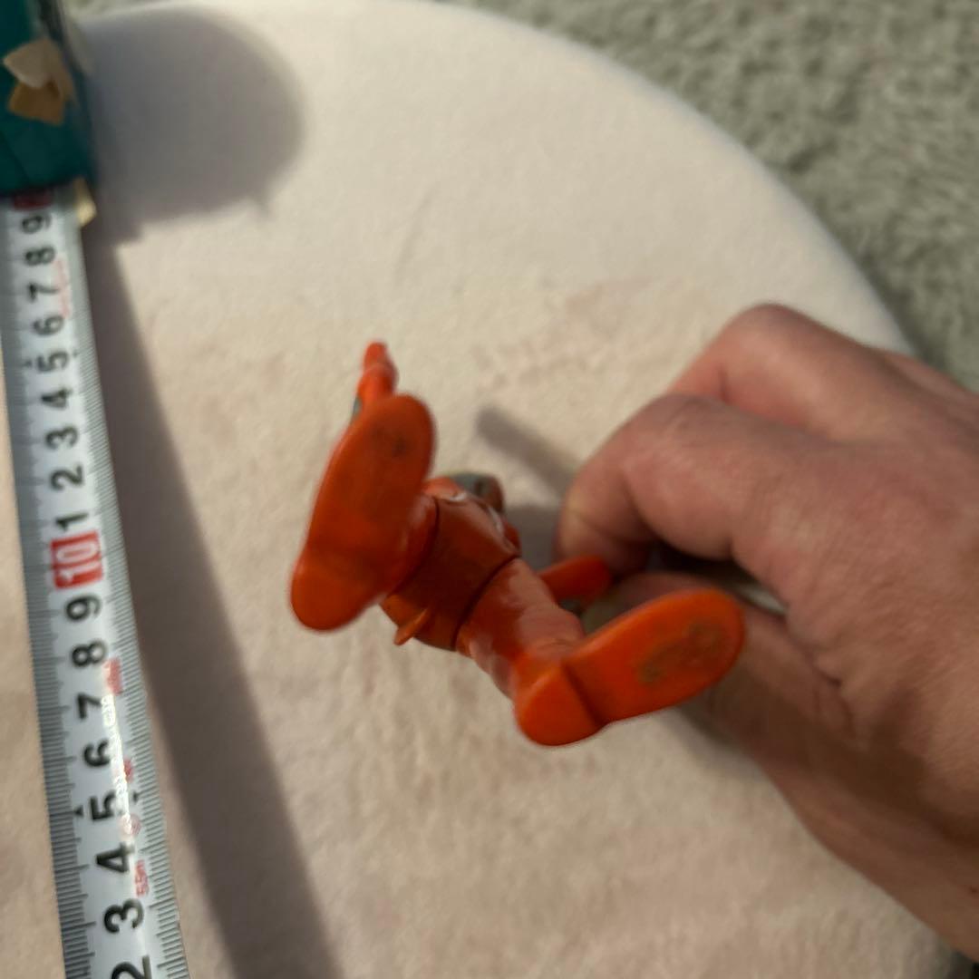 ウルトラセブンフィギュア オレンジ