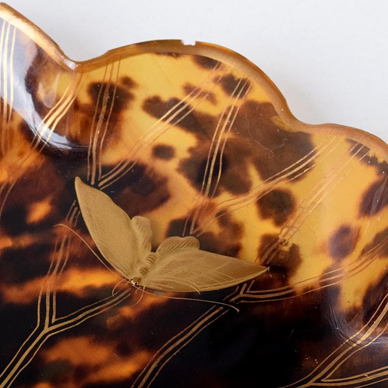 鼈甲製　金蒔絵　蝶文　輪花皿　菓子器　D　7592