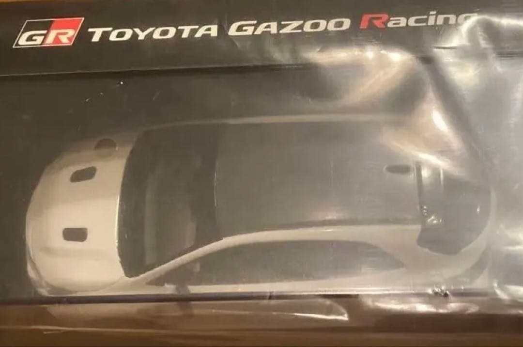 入手困難　非売品 トヨタ GRカローラ 1/30 ミニカー スパーホワイトⅡ
