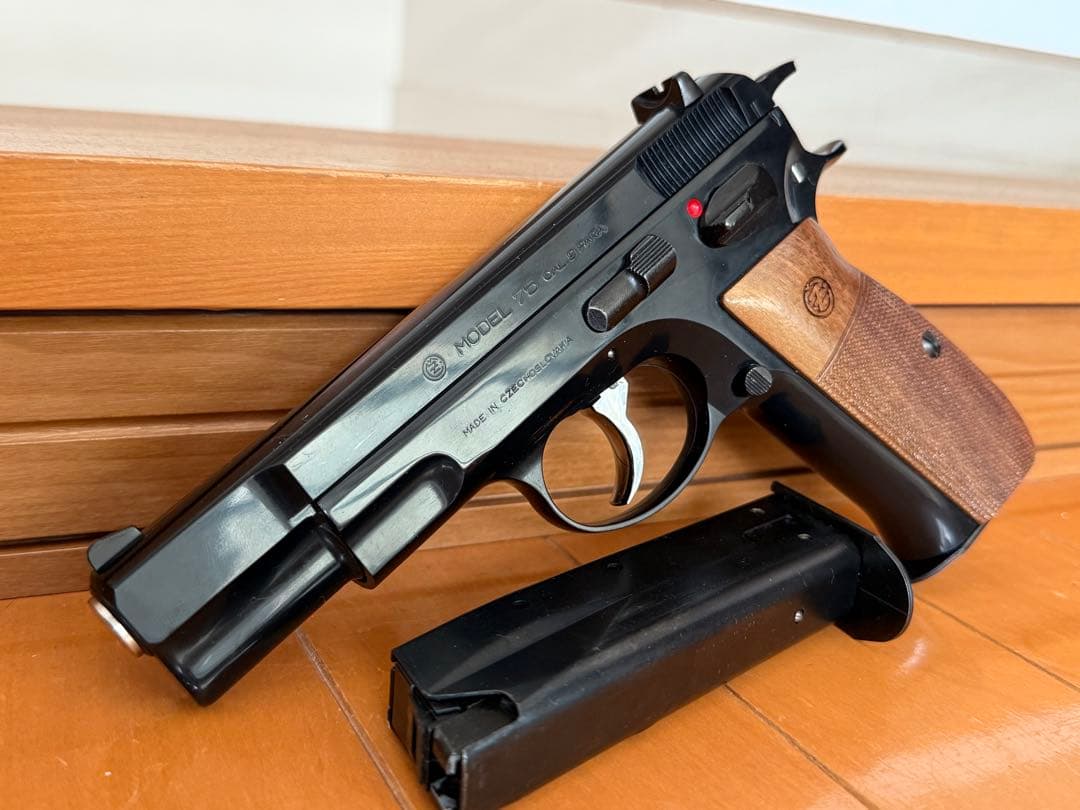 MGC cz75 木製グリップ スペアマガジン フルセット ガスブロ ガスガン