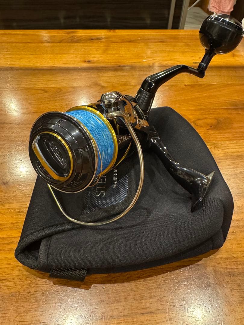 19STELLA SW 8000PG スピニングリール