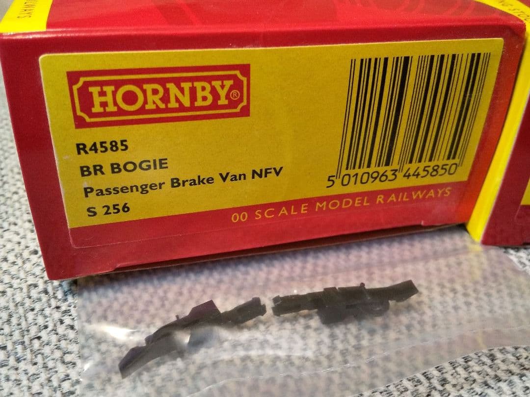 ホーンビー　OOゲージ　1970年代イギリス型車両（2両）