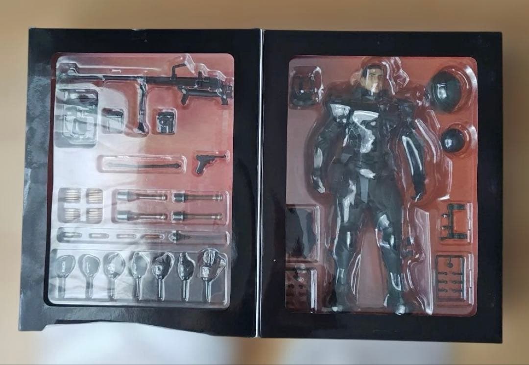 未開封　ジェネクスコア 陸上自衛隊機甲隊員・甲斐哲朗　(61式特殊増加装甲)