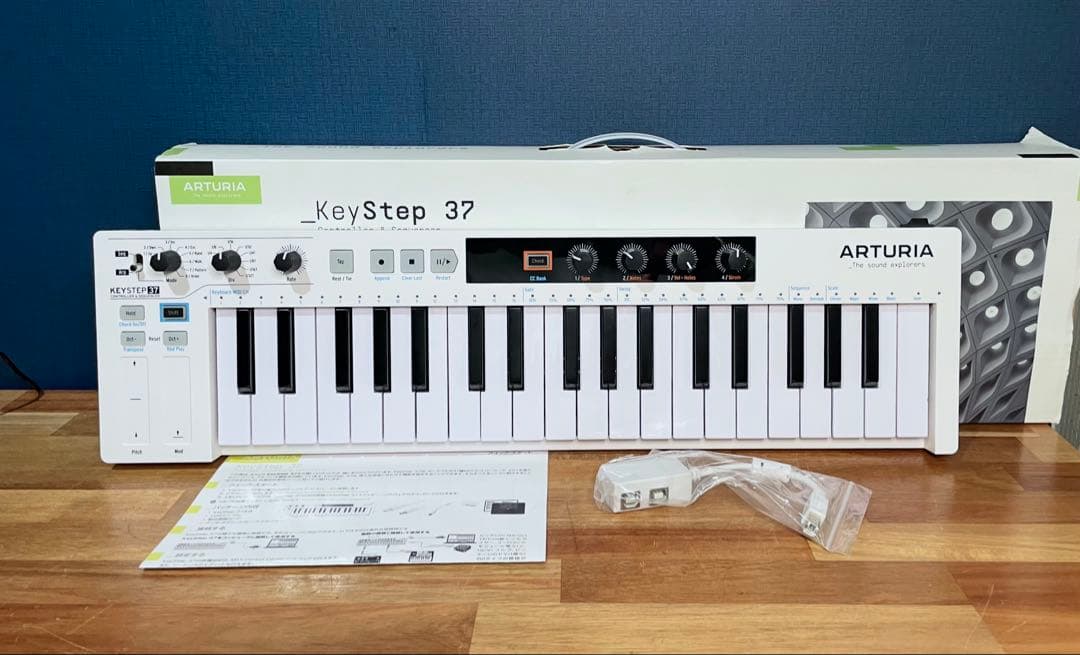 ARTURIA Keystep 37 MIDIコントローラー 外箱付