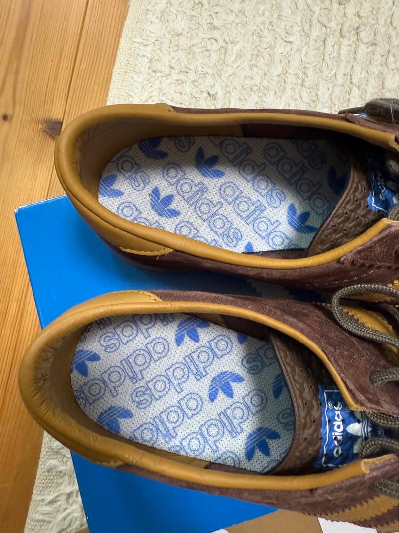 adidas AMSTERDAM ブラウン ゴールド