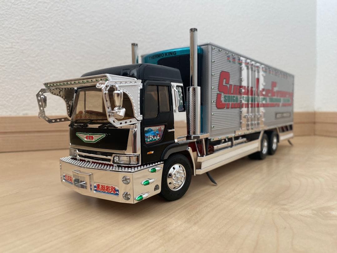 椎名急送　由加丸‼️デコトラプラモデル完成品‼️