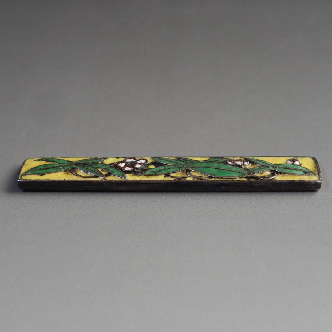 【沢潟梅花図小柄 銀地 七宝焼】 鍔 鐔 小柄 刀装具 骨董 アンティーク