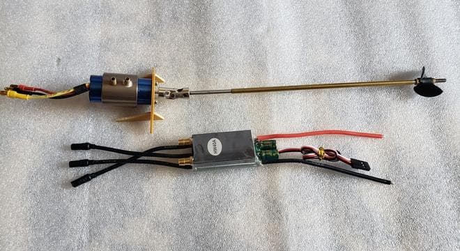 ABCHOBBY CRACKERBOX 1/10 R/C EP RCボート