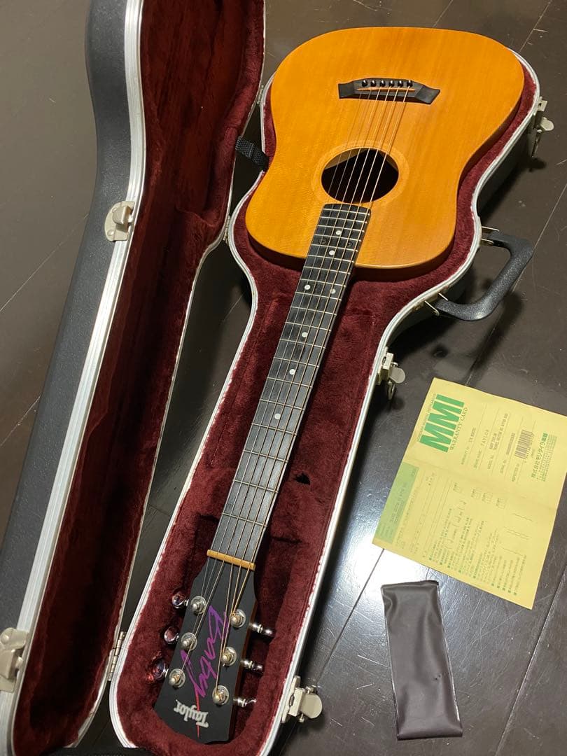 アコースティックギター　Taylor