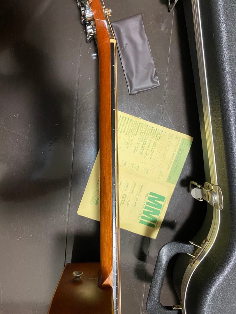 アコースティックギター　Taylor