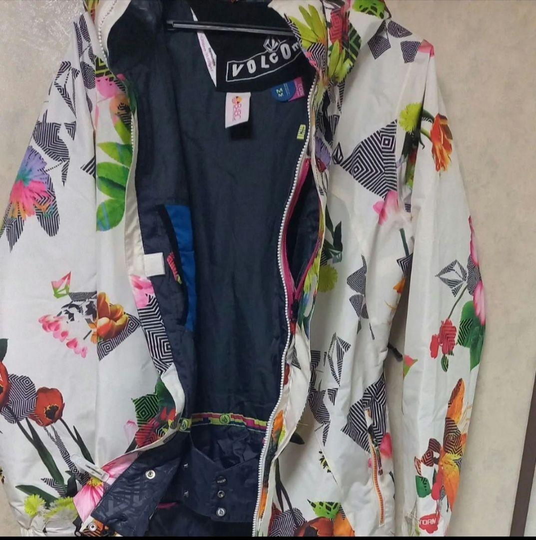 VOLCOM ボルコム スノーボードウェア スキーウェア