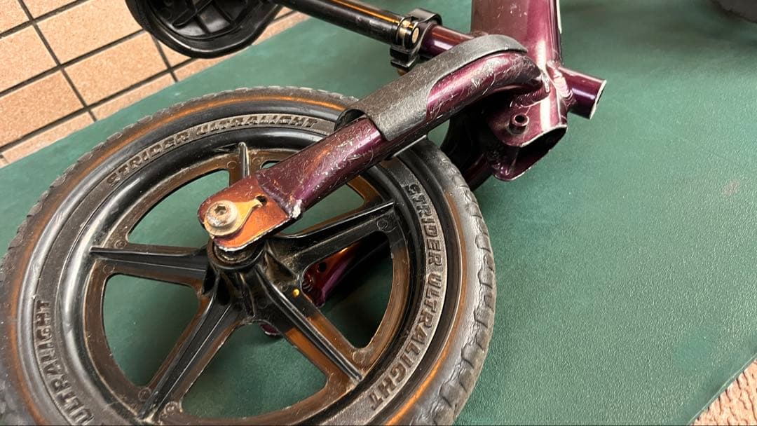 ストライダープロ　メタリックパープル