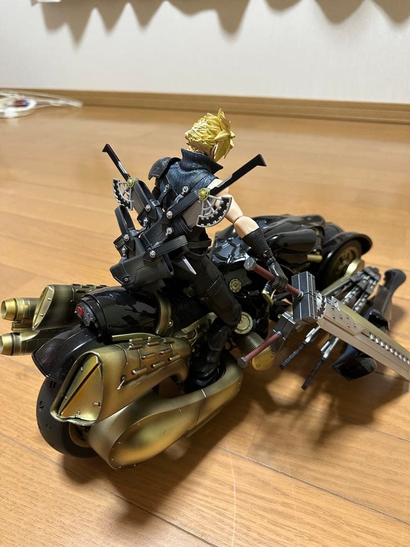 クラウド フィギュア フェンリル プレイアーツ改 ファイナルファンタジー